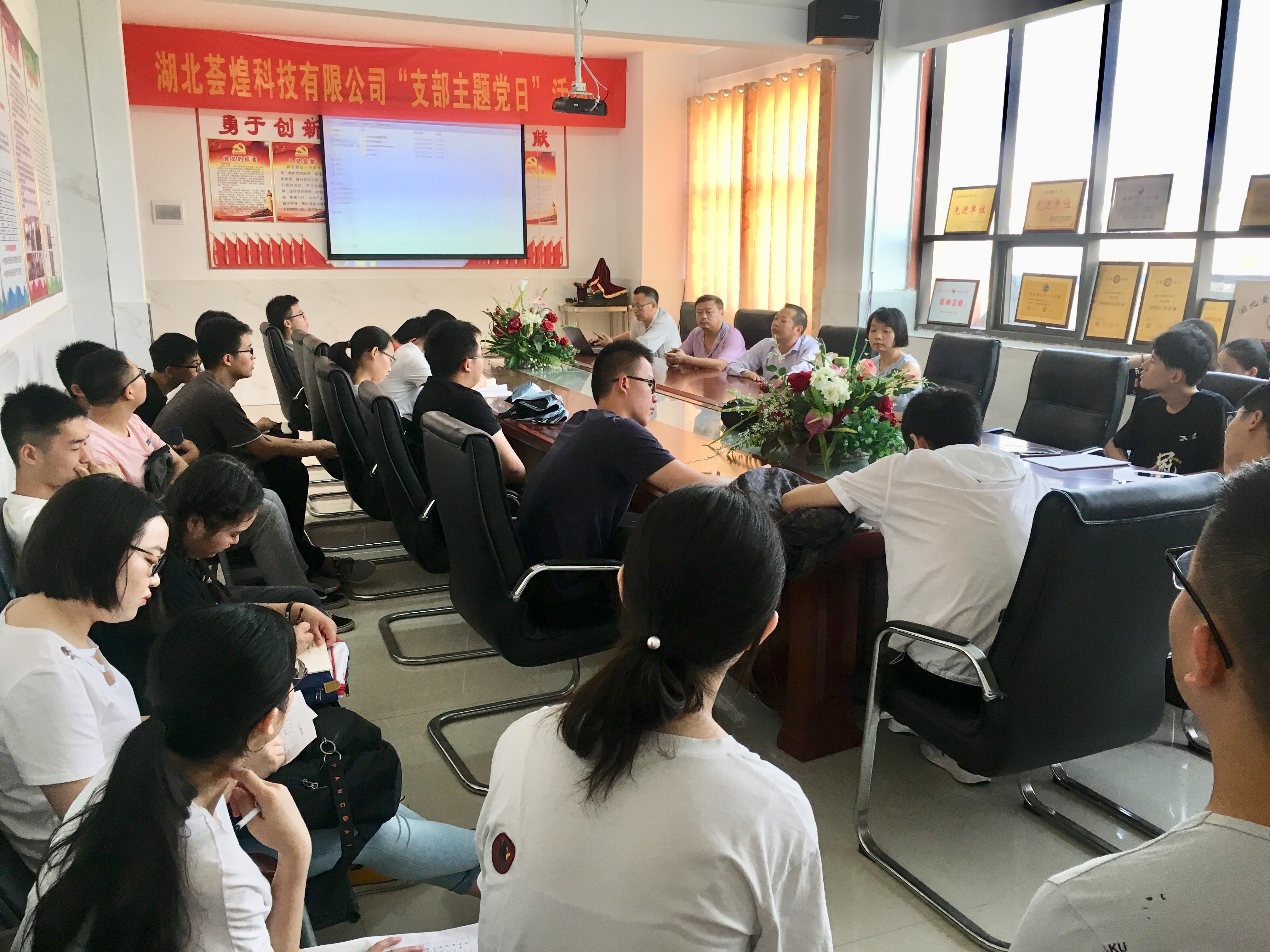 荟煌再次迎来湖大学子实习